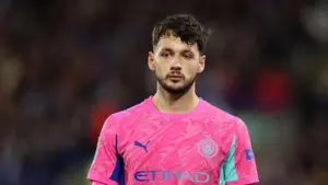 Pep Guardiola: “James Trafford Kiper Hebat, Akan Bertahan di Manchester City”