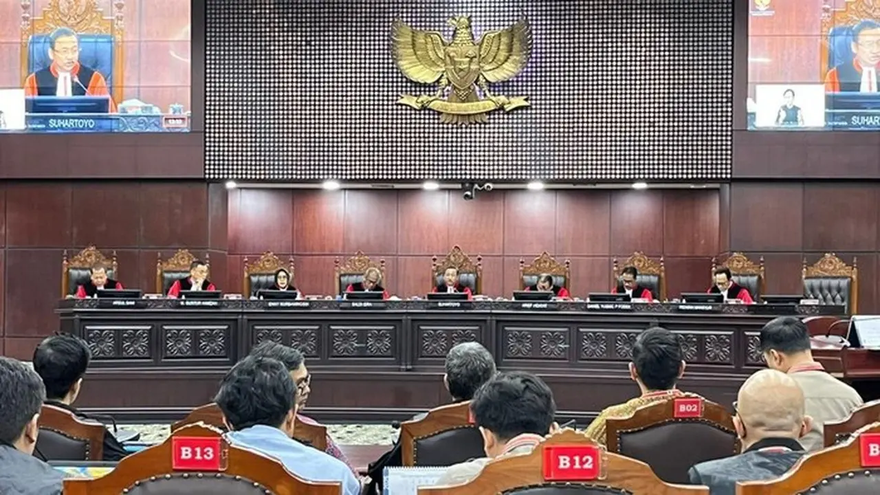 MK Tegaskan Penyelenggara Pertunjukan Wajib Bayar Royalti Hak Cipta, Bukan ‘Setiap Orang’ MK Tegaskan Penyelenggara Pertunjukan Wajib Bayar Royalti Hak Cipta, Bukan ‘Setiap Orang’