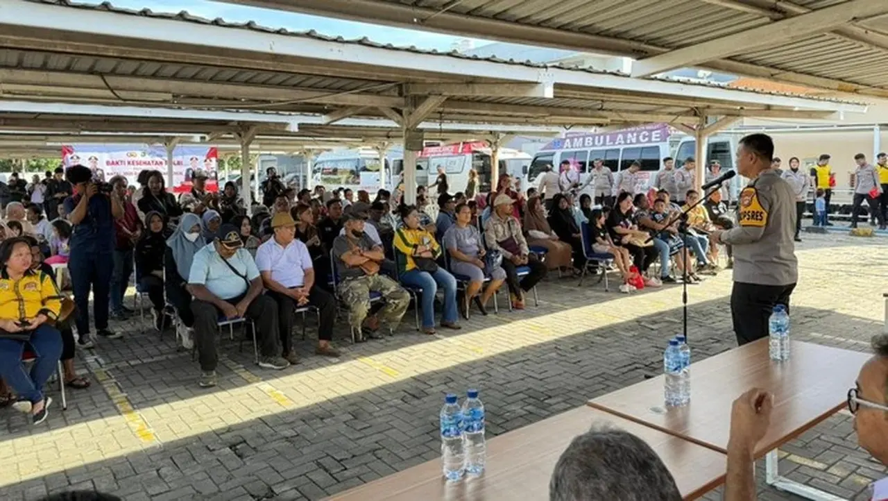 Polres Metro Bekasi Kota Gelar Bakti Kesehatan Jelang Natal dan Tahun Baru 2026, Ratusan Warga Antusias