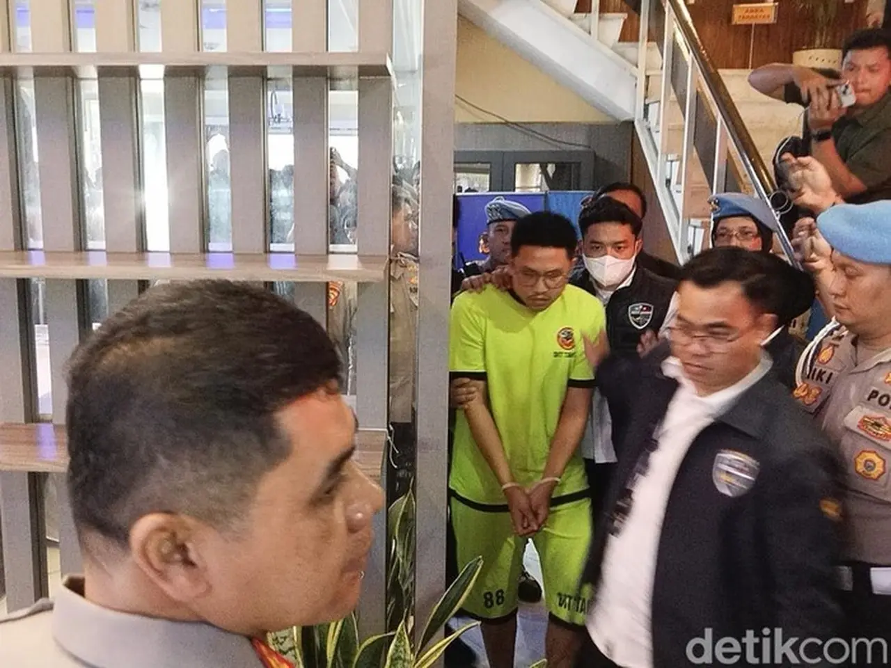 Polda Jabar Ungkap Motif Ekonomi di Balik Ujaran Kebencian Resbob Terhadap Suku Sunda Polda Jabar Ungkap Motif Ekonomi di Balik Ujaran Kebencian Resbob Terhadap Suku Sunda