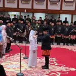 Gubernur Pramono Anung Lantik Iin Mutmainnah Jadi Wali Kota Jakarta Barat, Tekankan Merit Sistem