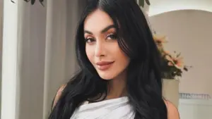 Denada Tak Menampik Harapan Jodoh Terbaik di Tengah Karier Moncer dan Fokus pada Putri Remaja