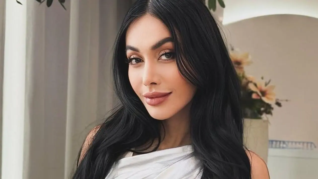 Denada Tak Menampik Harapan Jodoh Terbaik di Tengah Karier Moncer dan Fokus pada Putri Remaja Denada Tak Menampik Harapan Jodoh Terbaik di Tengah Karier Moncer dan Fokus pada Putri Remaja