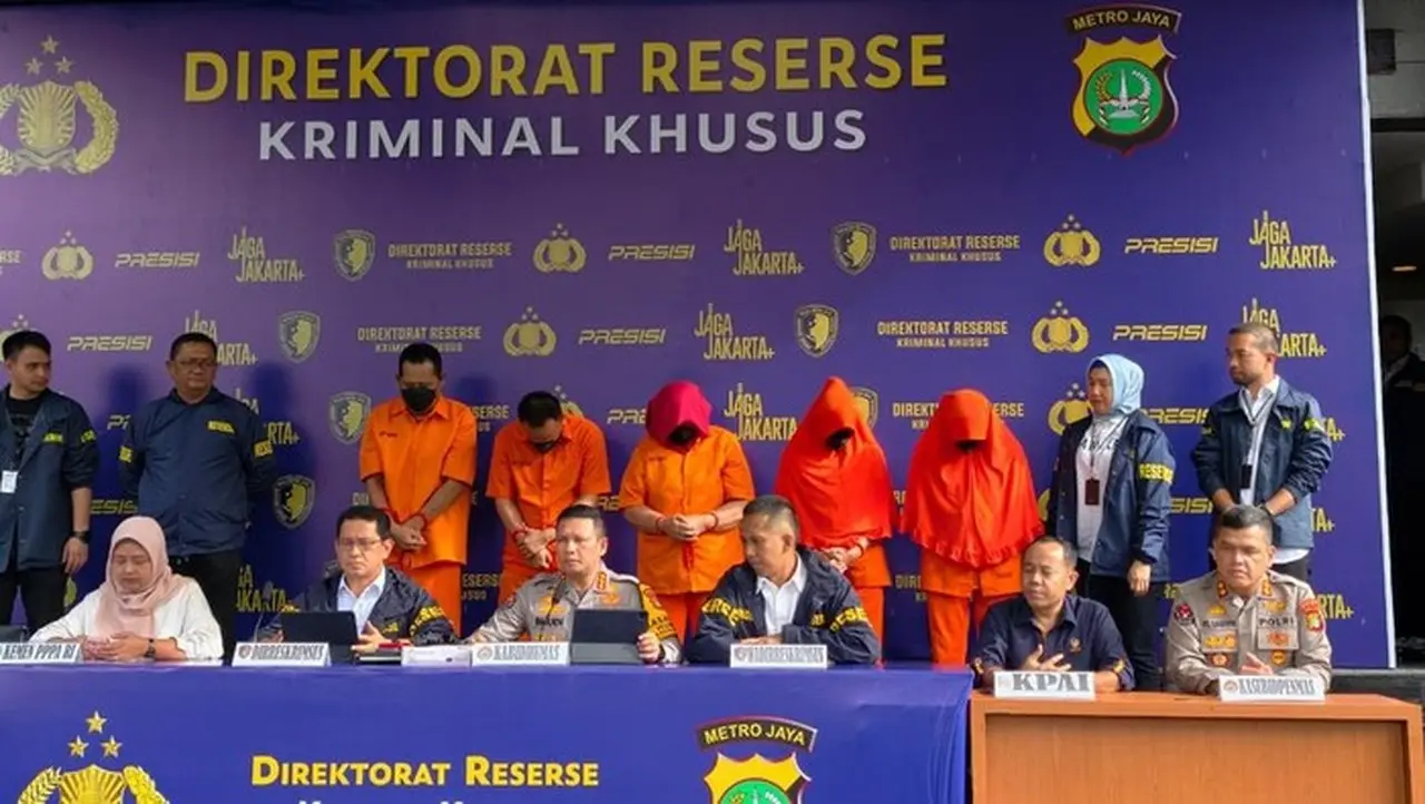 Polda Metro Jaya Bongkar Klinik Aborsi Ilegal di Jaktim, Layani 361 Pasien Sejak 2022 Polda Metro Jaya Bongkar Klinik Aborsi Ilegal di Jaktim, Layani 361 Pasien Sejak 2022