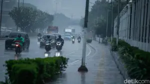 Ridwan Bae: “Waspadai Siklon 93S, Tunda Liburan Akhir Tahun Jika Tak Mendesak”