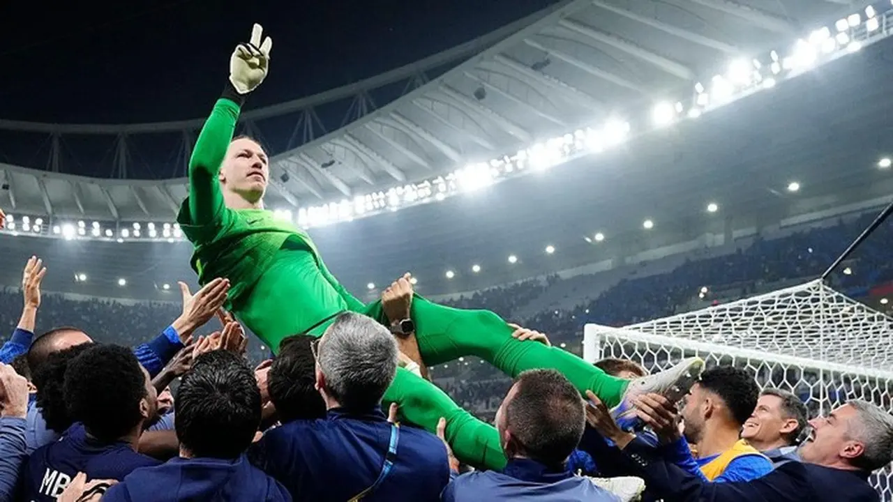 Safonov Tepis Empat Penalti, Bawa Paris Saint-Germain Raih Piala Interkontinental 2025