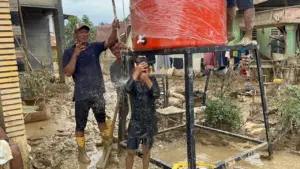 Polri Gerak Cepat Salurkan 627 Tandon Air Bersih untuk Korban Bencana di Sumatra, Prioritaskan Aceh Tamiang