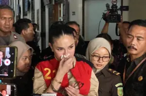 Hukuman Nikita Mirzani Diperberat Jadi 6 Tahun Penjara, Terbukti Peras dan Cuci Uang