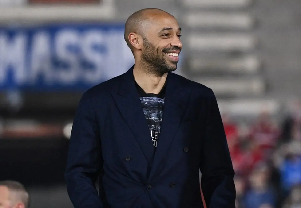 Thierry Henry Peringatkan Arsenal: “Jangan Keseringan Menang Hoki Kalau Mau Juara!” Thierry Henry Peringatkan Arsenal: “Jangan Keseringan Menang Hoki Kalau Mau Juara!”
