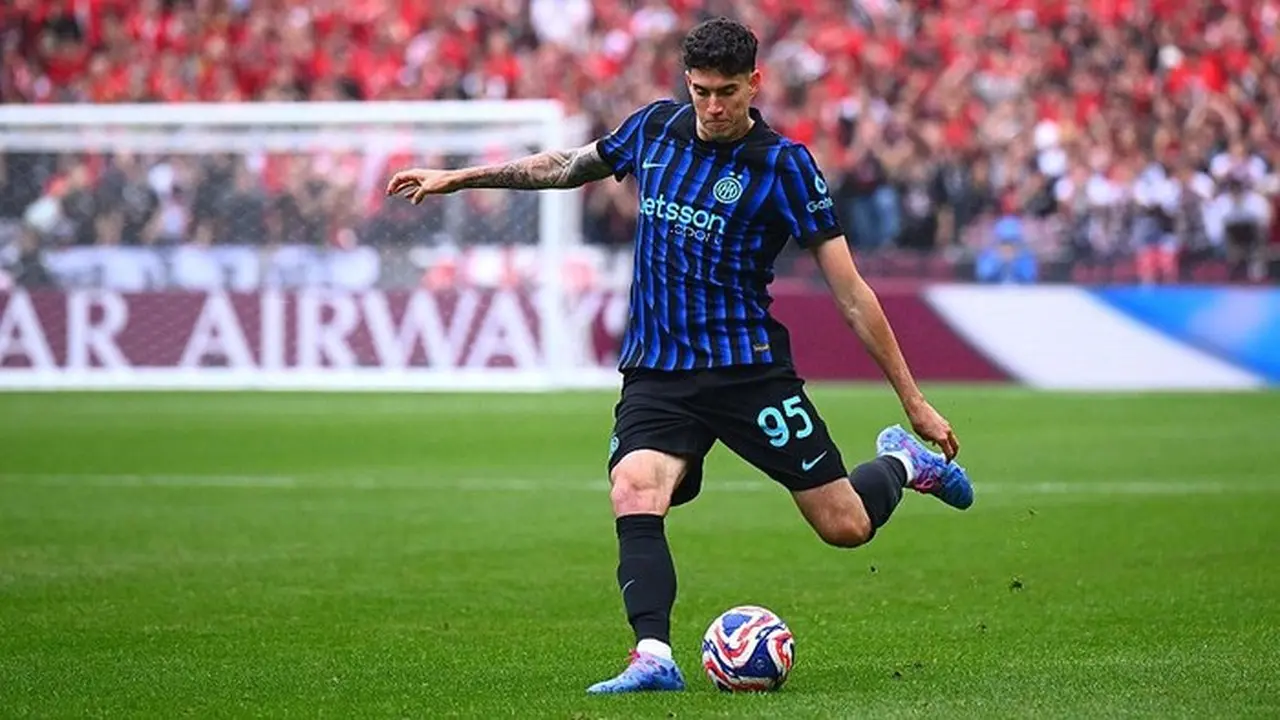 Alessandro Bastoni Tegaskan: “Saya Bahagia di Inter, Belum Tertarik Pindah ke Liga Inggris”
