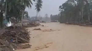Sungai Tapsel Meluap Lagi Pasca Hujan Deras, Warga Teringat Trauma Banjir Bandang
