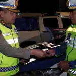 Korlantas Polri Salurkan Bantuan Mobil Patroli dan Ribuan Paket Sembako untuk Warga Terdampak Bencana di Padang Panjang-Solok