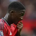 Roy Keane Kecam Keras Kakak Kobbie Mainoo: “Saudara Idiot” karena Protes di Old Trafford