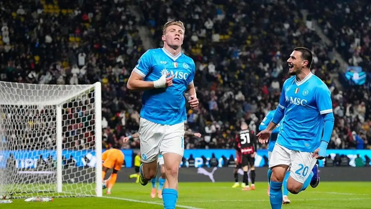 Rasmus Hojlund Gemilang, Bawa Napoli Taklukkan Milan dan Melaju ke Final Piala Super Italia