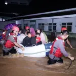 Polda Banten Evakuasi 40 Korban Banjir Padarincang Serang, Prioritaskan Lansia dan Balita ke SDN Sukamaju