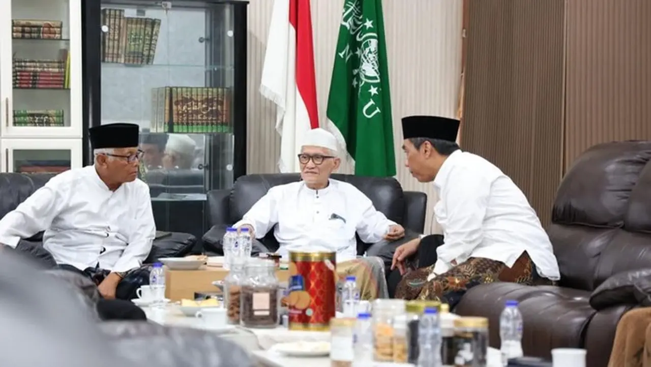 Perkuat Tradisi dan Soliditas Jam’iyyah, Pj Ketum PBNU KH. Zulfa Mustofa Sowan ke Para Kiai Sepuh