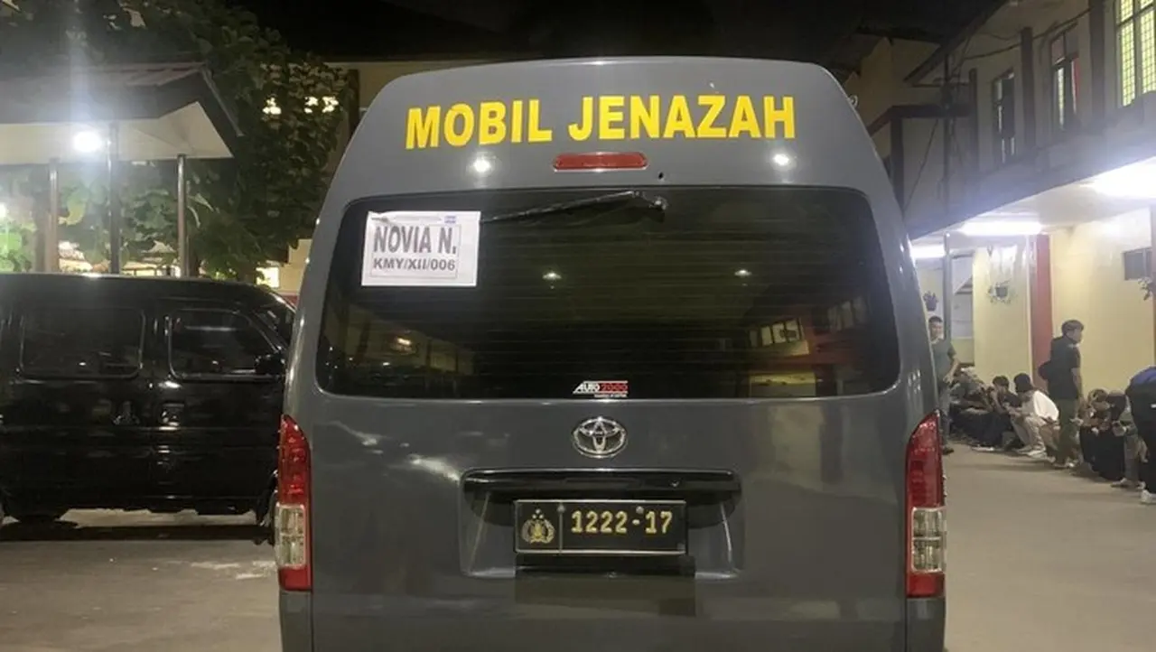 Keluarga Jemput Jenazah Ibu Hamil Korban Kebakaran Gedung Terra Drone, Dimakamkan di Lampung