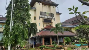 Wabup Bekasi Asep Surya Atmaja Pastikan Pemerintahan Tetap Berjalan Normal Usai Bupati Terjaring OTT KPK