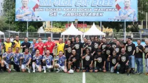 Kapolda Metro Jaya dan Insan Pers Perkuat Sinergi Lewat Minisoccer di Lapangan Presisi