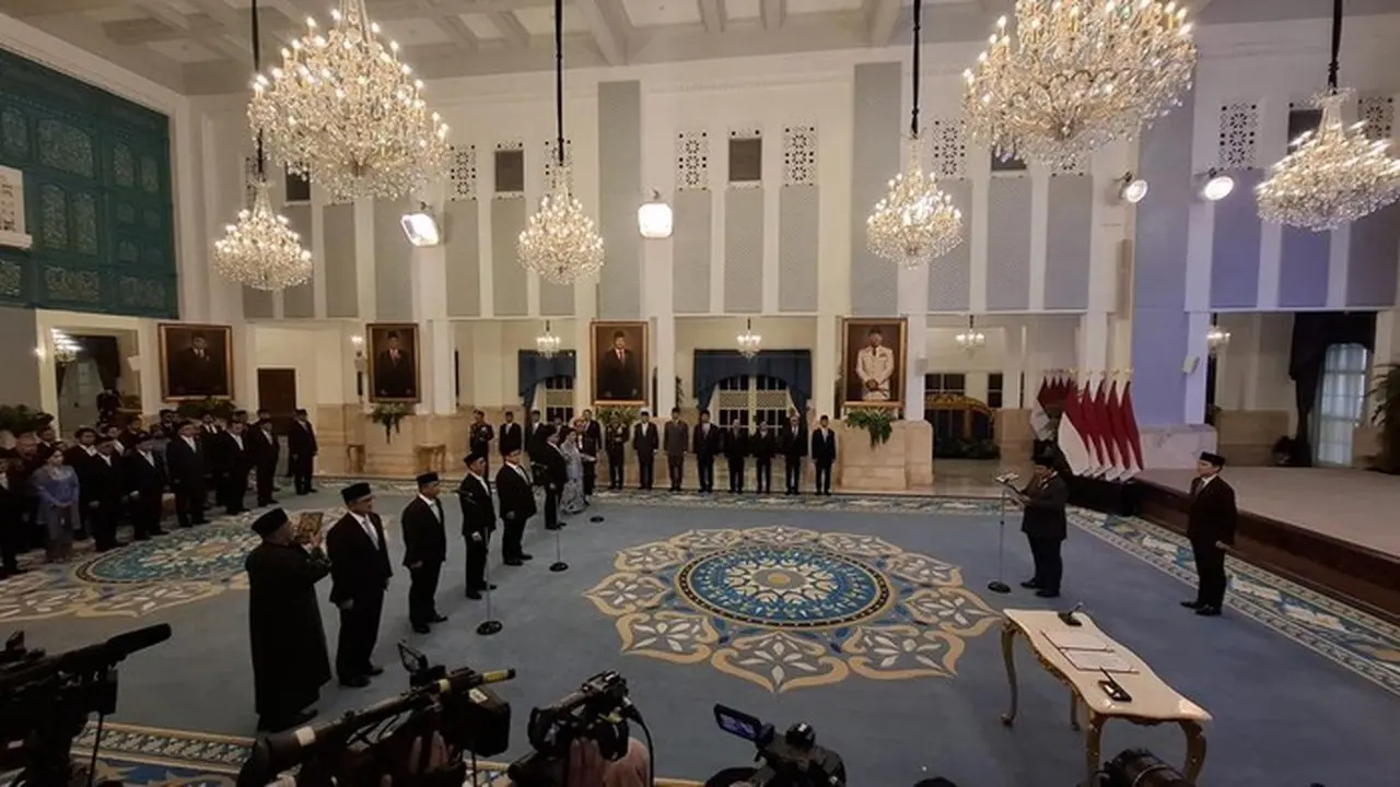 Prabowo Lantik Enam Dubes RI untuk Jepang hingga Aljazair, Pimpin Pengambilan Sumpah