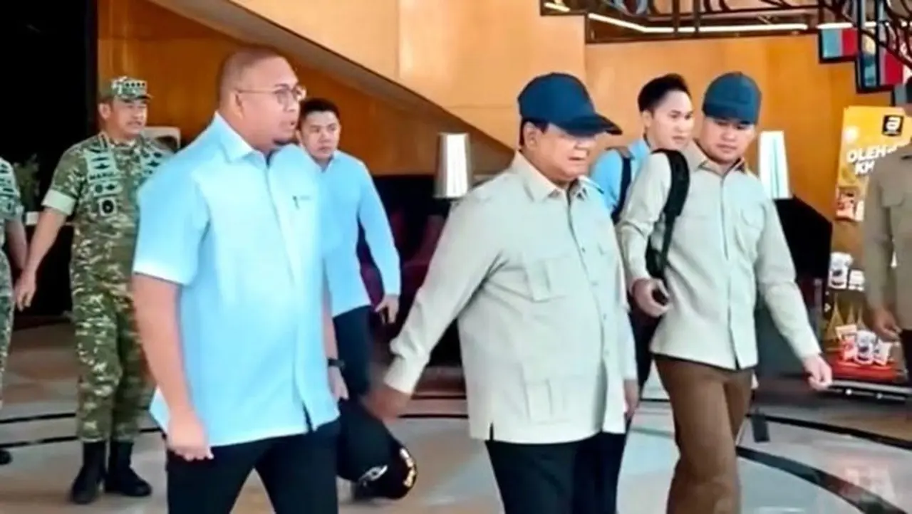 Prabowo Targetkan Hunian Sementara Sumbar Rampung Sebulan, Warga Tak Lagi di Tenda