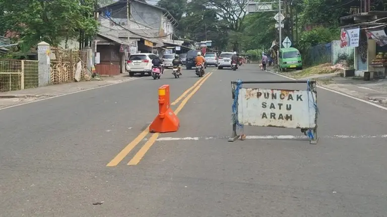Pengamanan Libur Natal dan Tahun Baru: 200 Personel Gabungan Disiagakan di Jalur Puncak Bogor