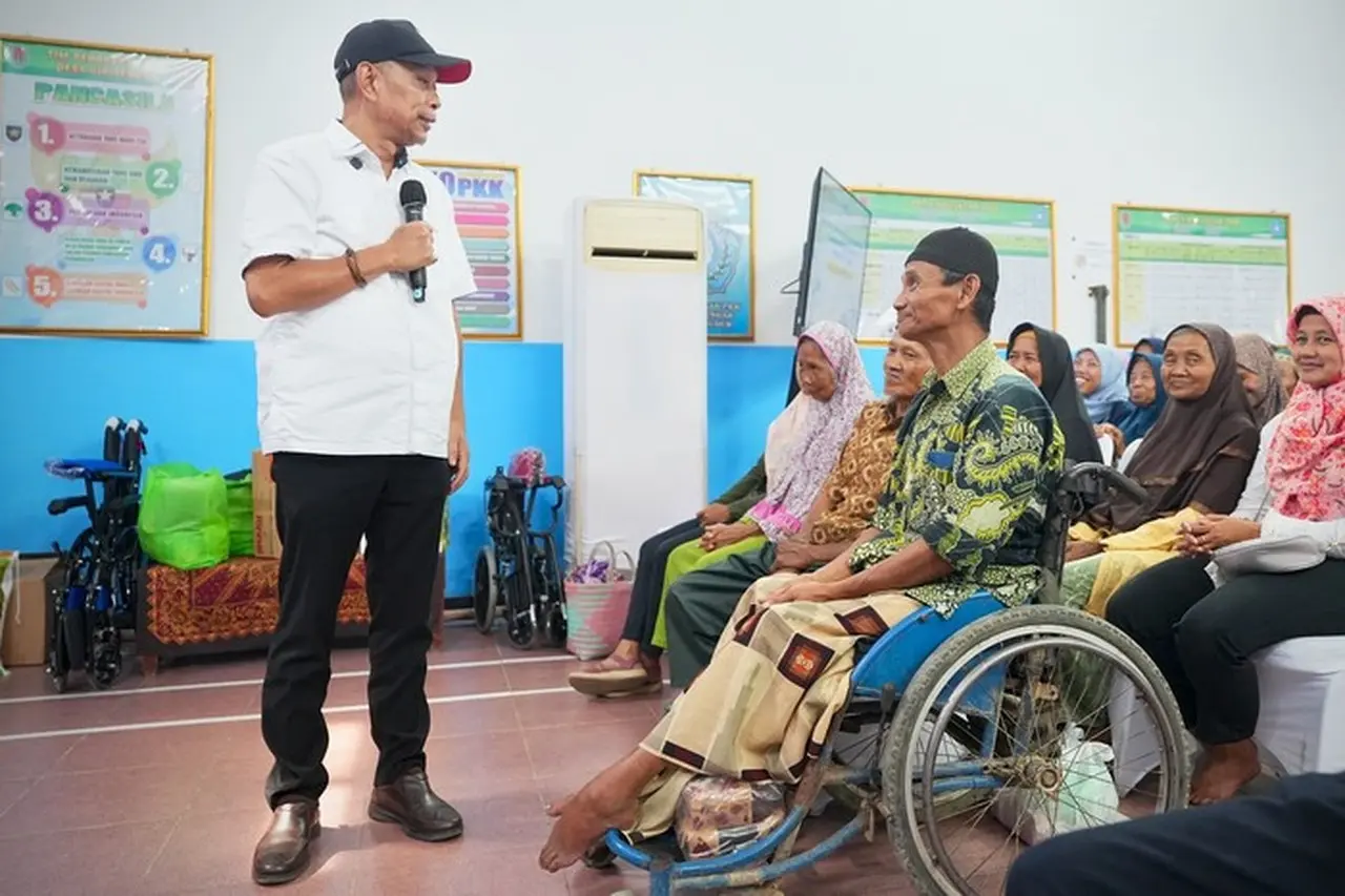 Bakti Sosial HKSN 2025: Ribuan Warga Magelang Nikmati Layanan Kesehatan Gratis, Termasuk Slamet sang Buruh Tani