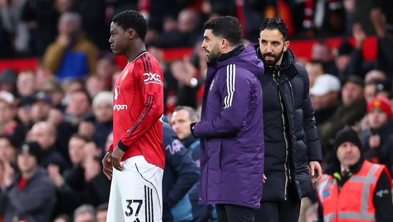 Ruben Amorim Tantang Legenda MU: ‘Tidak, Mari Kita Tetap di Sini dan Berjuang’