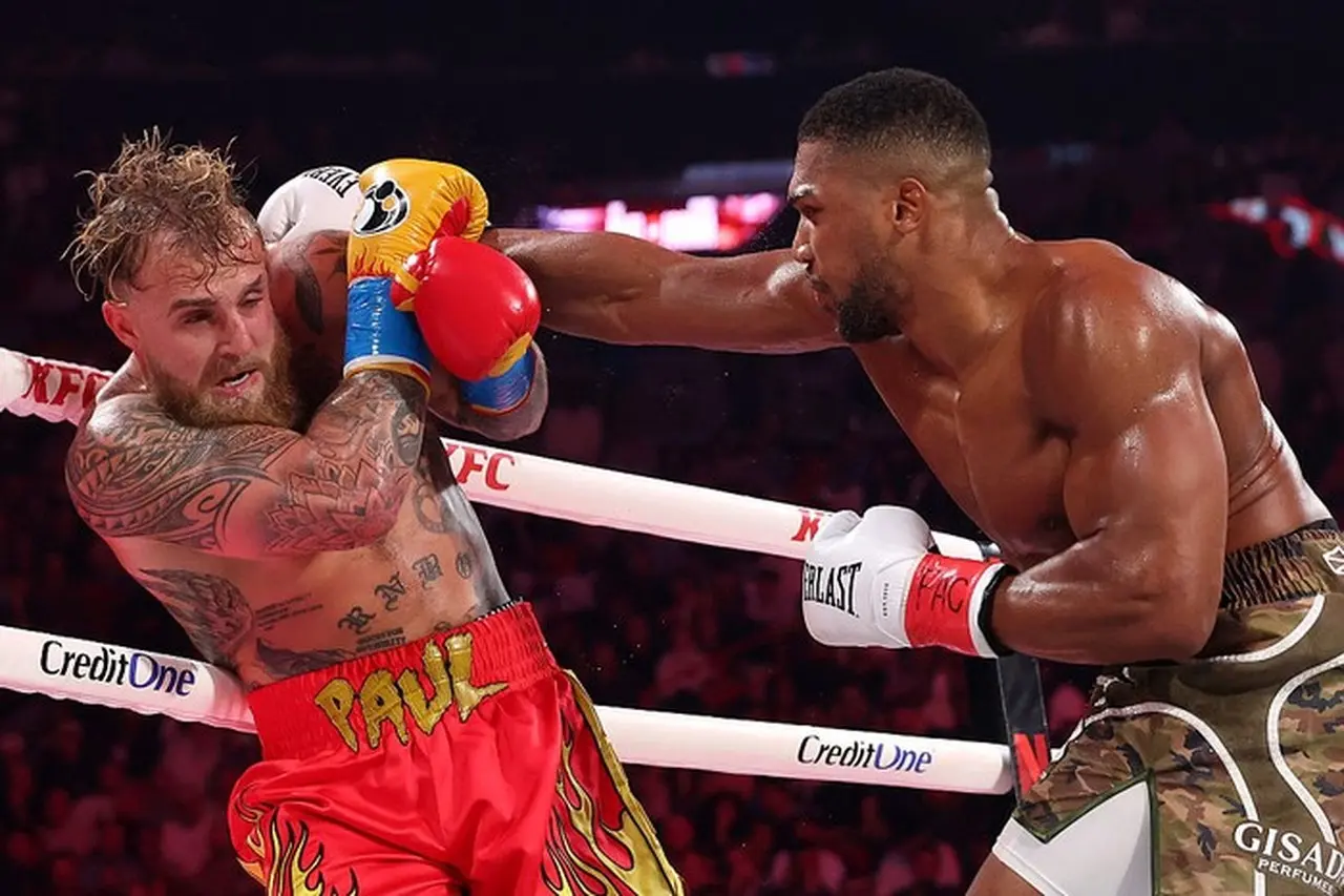 Anthony Joshua Kalahkan Jake Paul dengan KO Dramatis di Ronde Keenam, Guncang Kaseya Center Miami