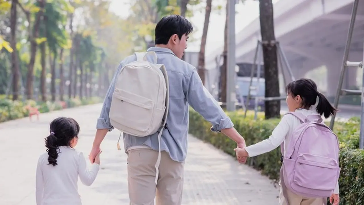 Mendukbangga Resmi Luncurkan Gerakan Ayah Mengambil Rapor, Perkuat Peran Ayah dalam Pengasuhan Anak