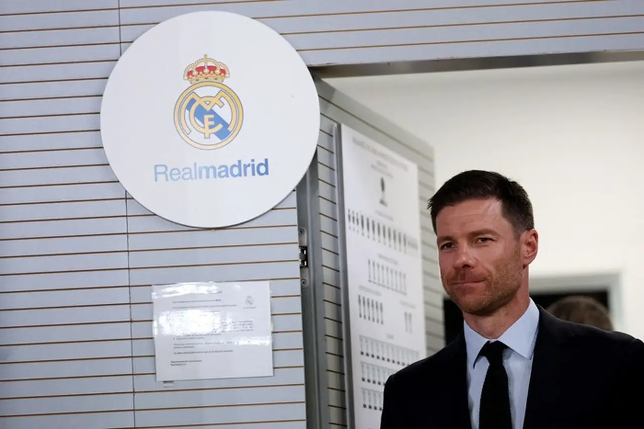 Xabi Alonso Bantah Isu Perpecahan di Real Madrid: “Kami Semua Bersatu, Klub Punya Ambisi Besar” Xabi Alonso Bantah Isu Perpecahan di Real Madrid: “Kami Semua Bersatu, Klub Punya Ambisi Besar”