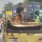 Truk Bermuatan Besi Ringsek di Cakung Cilincing, Sopir dan Kernet Tewas Terjepit Muatan