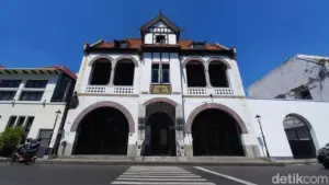 Melampaui Zaman: Gedung Singa Surabaya, Saksi Bisu Arsitektur Anti-Kolonialisme Berlage