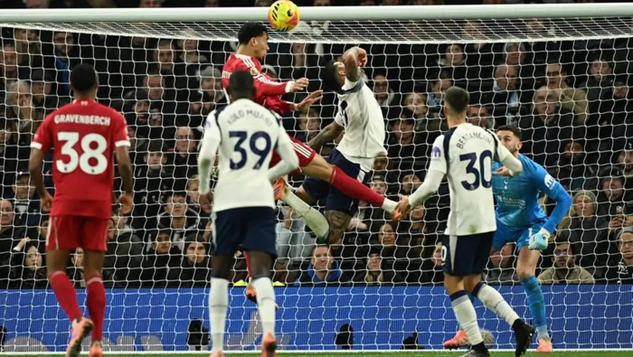 Hugo Ekitike: ‘Ini Perang Hebat dan Kami Menang’ Usai Liverpool Kalahkan Tottenham 2-1