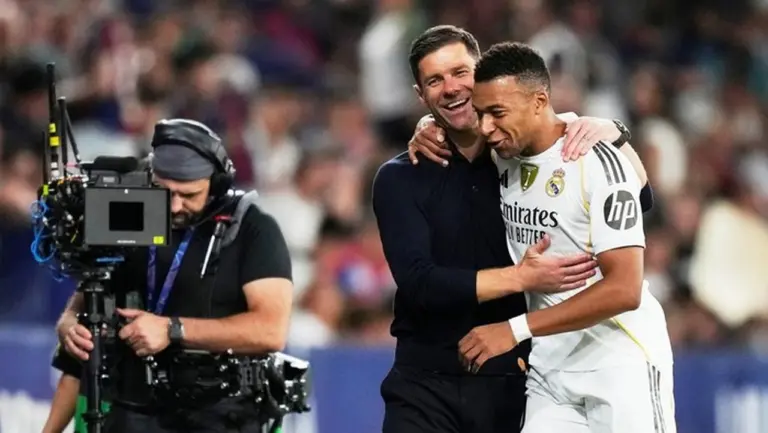 Mbappe Samai Rekor Ronaldo, Xabi Alonso: “Ambisi Besar Sangat Bagus untuk Tim” Mbappe Samai Rekor Ronaldo, Xabi Alonso: “Ambisi Besar Sangat Bagus untuk Tim”