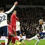 Arne Slot Akui Liverpool Masih Mudah Goyah, Soroti Dominasi Tottenham dengan 9 Pemain