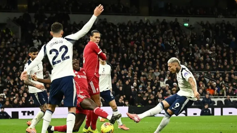 Arne Slot Akui Liverpool Masih Mudah Goyah, Soroti Dominasi Tottenham dengan 9 Pemain Arne Slot Akui Liverpool Masih Mudah Goyah, Soroti Dominasi Tottenham dengan 9 Pemain