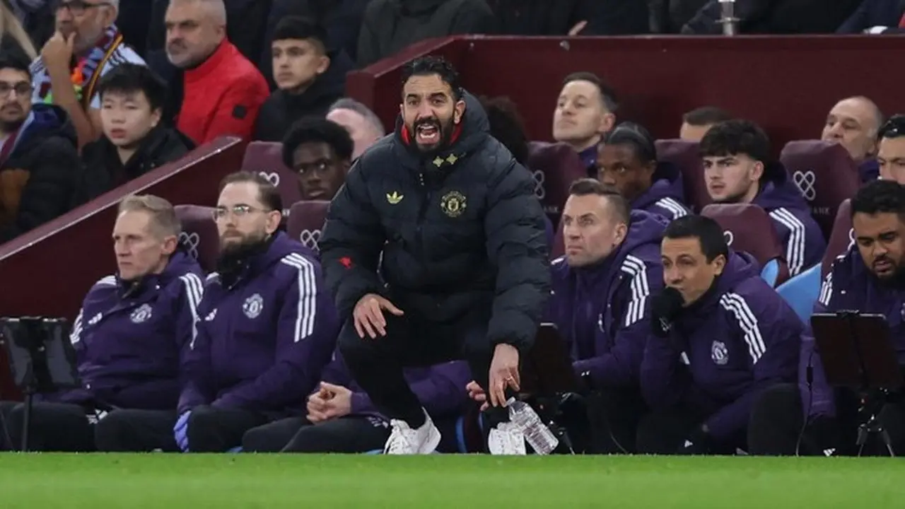 Ruben Amorim: “Kami Tim Lebih Baik Hari Ini”, Soroti Cedera Fernandes Usai MU Takluk dari Villa