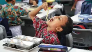 Anggota DPR dari NasDem Ragu Siswa Akan Ambil Program Makan Bergizi Gratis di Masa Libur Sekolah
