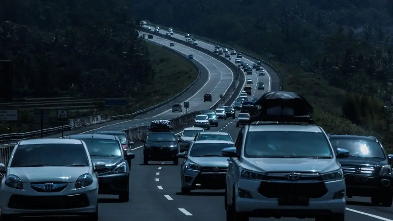 Arus Mudik Natal 2025: Lebih dari Setengah Juta Kendaraan Tinggalkan Jabotabek, Jasa Marga Ungkap Peningkatan Signifikan Arus Mudik Natal 2025: Lebih dari Setengah Juta Kendaraan Tinggalkan Jabotabek, Jasa Marga Ungkap Peningkatan Signifikan