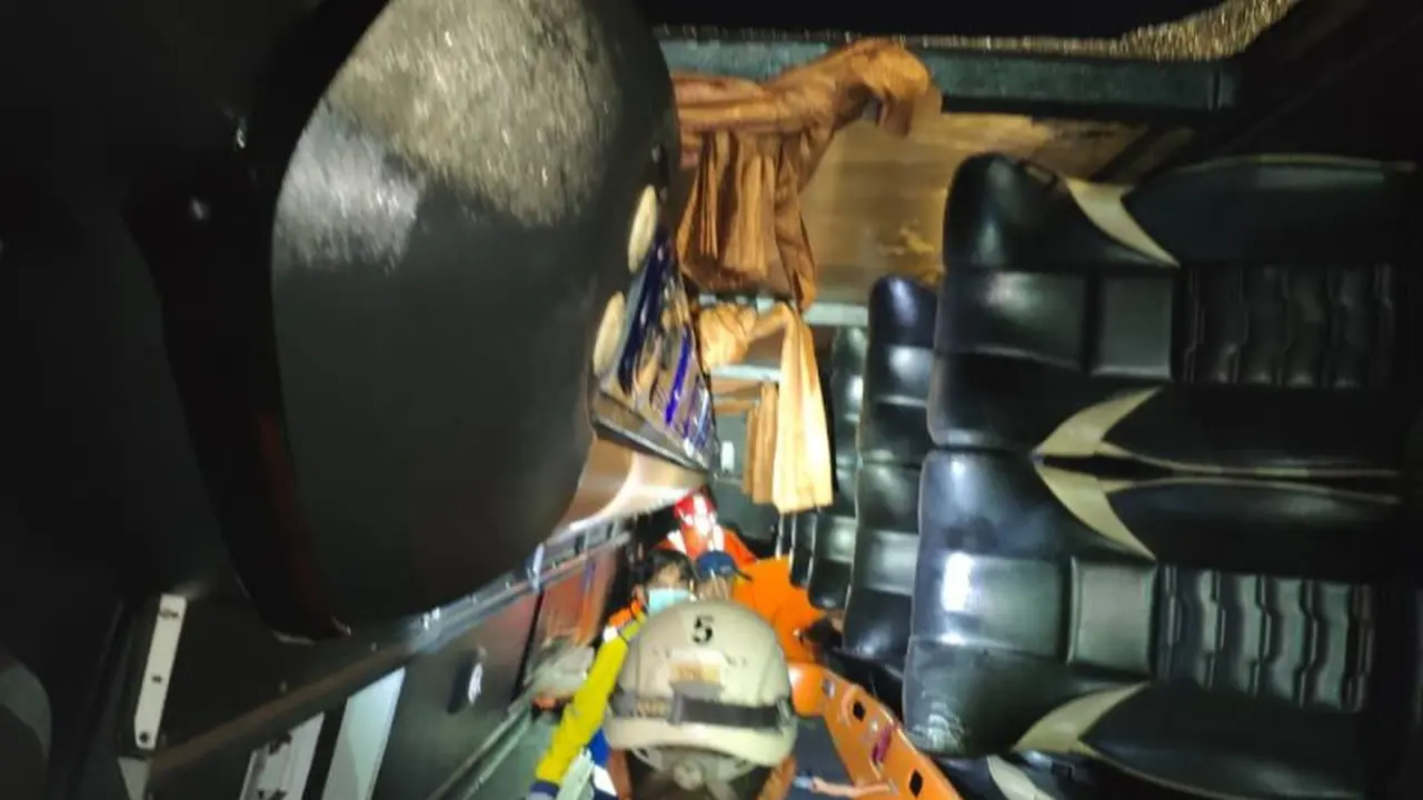 Kecelakaan Maut Bus Cahaya Trans di Tol Krapyak Semarang Tewaskan 15 Orang, Evakuasi Penuh Tantangan