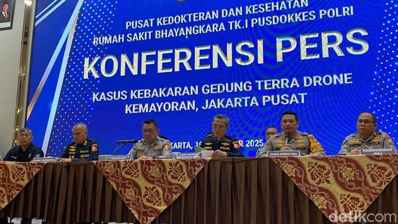 10 dari 22 Jasad Korban Kebakaran Terra Drone Teridentifikasi, RS Polri Terus Lakukan Proses 10 dari 22 Jasad Korban Kebakaran Terra Drone Teridentifikasi, RS Polri Terus Lakukan Proses