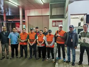 Bupati Koltim Nonaktif Dipindah ke Rutan Kendari Jelang Disidang Suap RSUD