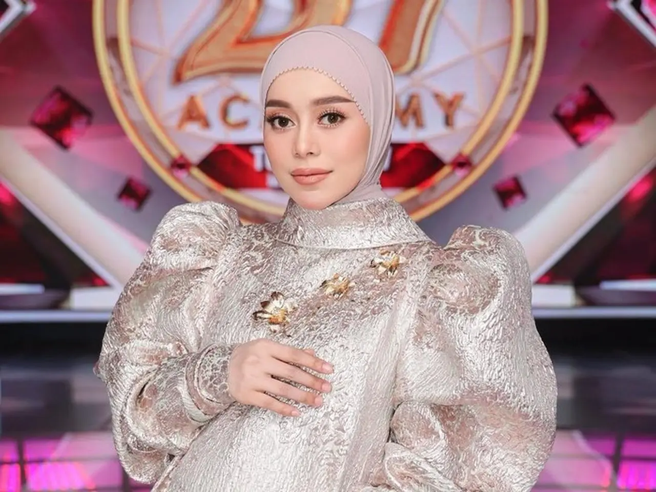 Kehamilan Tak Halangi Lesti Kejora Syuting, Ungkap Kenyamanan di Lokasi Kehamilan Tak Halangi Lesti Kejora Syuting, Ungkap Kenyamanan di Lokasi