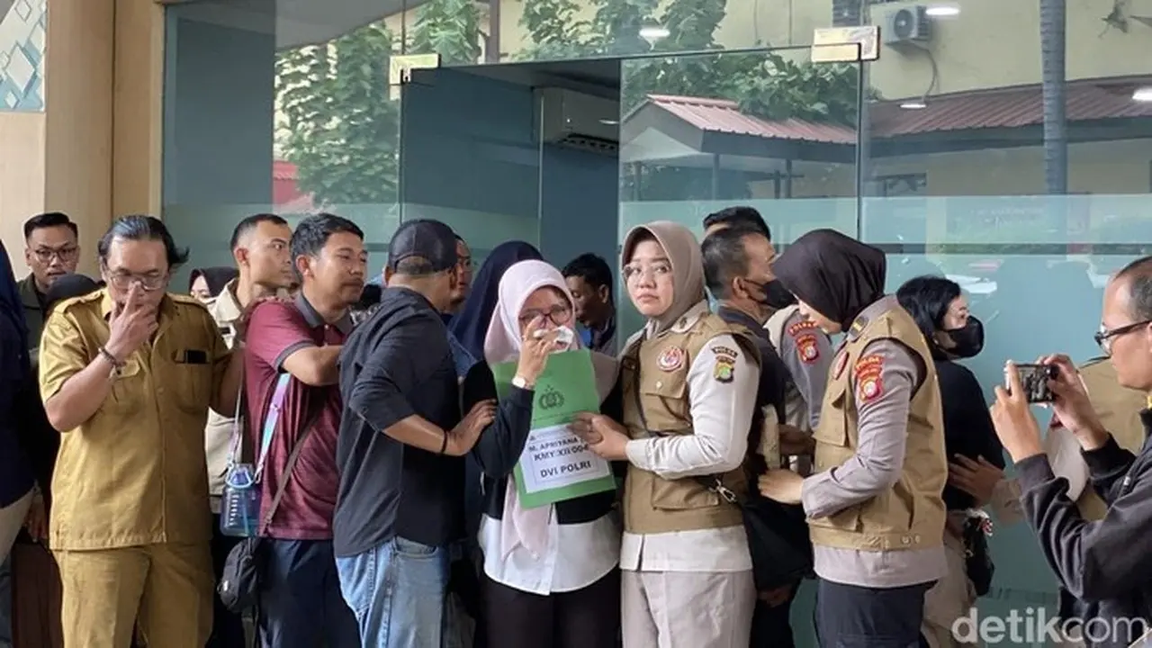 Tangis Pecah Saat 7 Jasad Korban Kebakaran Terra Drone Diserahkan ke Keluarga