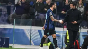 Inter Milan Kalah dari Liverpool, Cristian Chivu Salahkan Dua Cedera Pemain di Babak Pertama