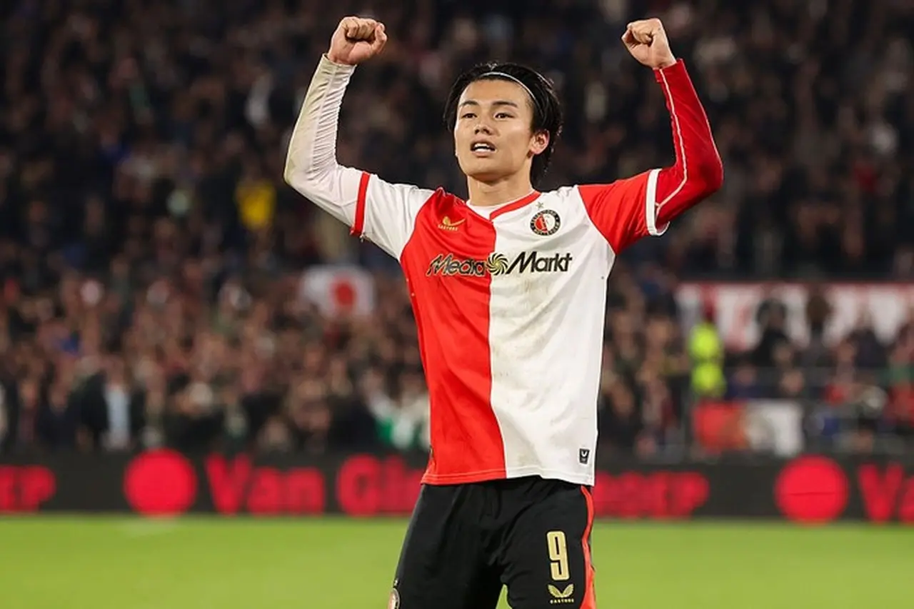 Ayase Ueda Lampaui Mbappe dan Haaland, Jadi Striker Tajam Eropa Musim 2025/26