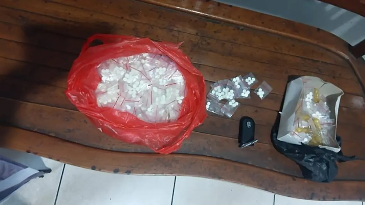 Wanita Pengemudi Mobil Kecelakaan di Tol Cakung Ternyata Bawa Puluhan Butir Psikotropika