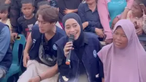 Hamil Besar, Lesti Kejora Tetap Turun Langsung Bantu Korban Banjir dan Longsor di Sumatera Utara