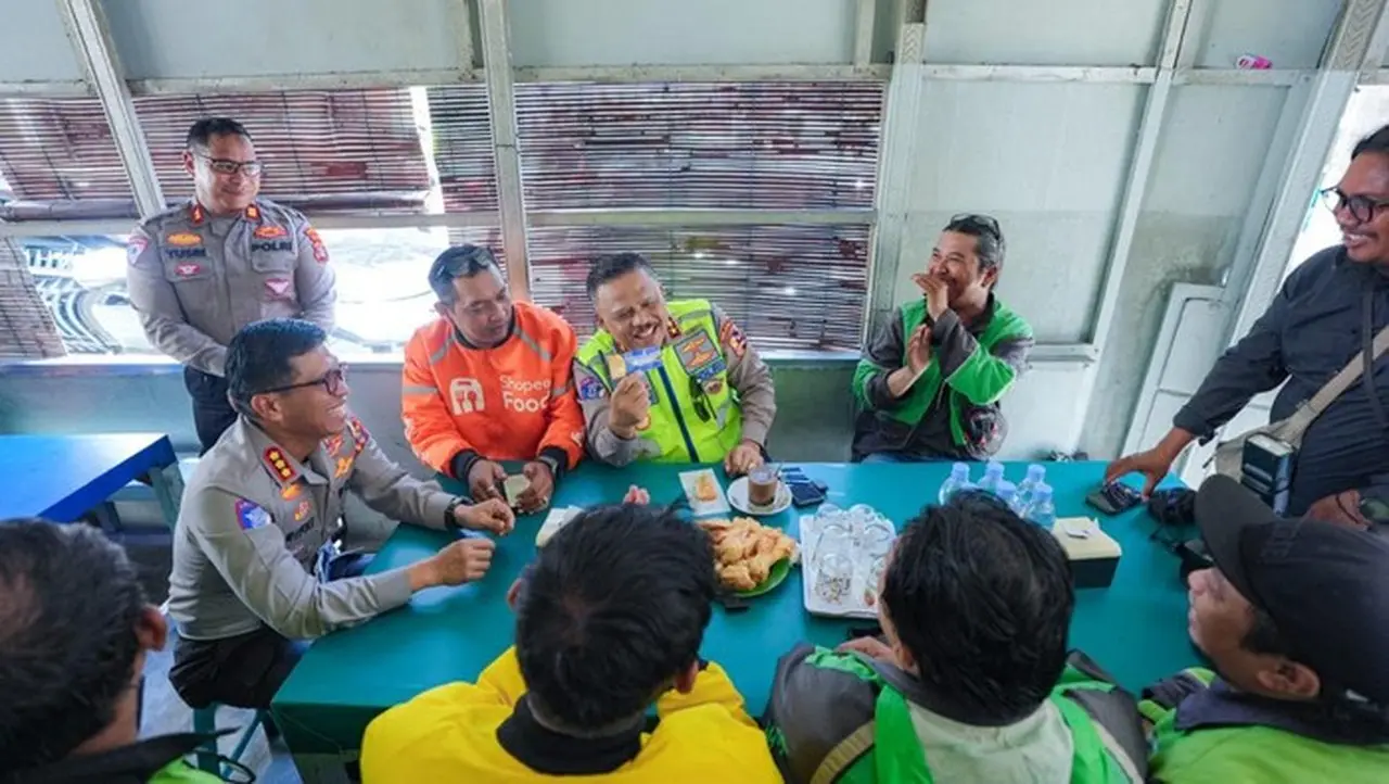 Kakorlantas Polri Apresiasi Inovasi Polda Kaltim: “Kedai Ojol Kamtibmas Sangat Baik”